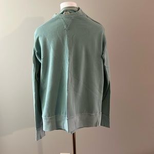 Faherty crew neck sweatshirt sized medium